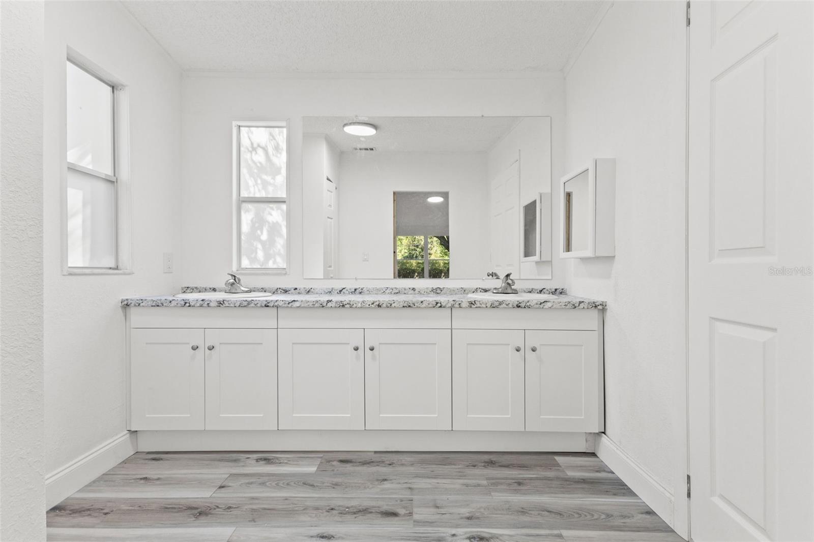 Image 21 of 47 For 6718 Pershing Drive