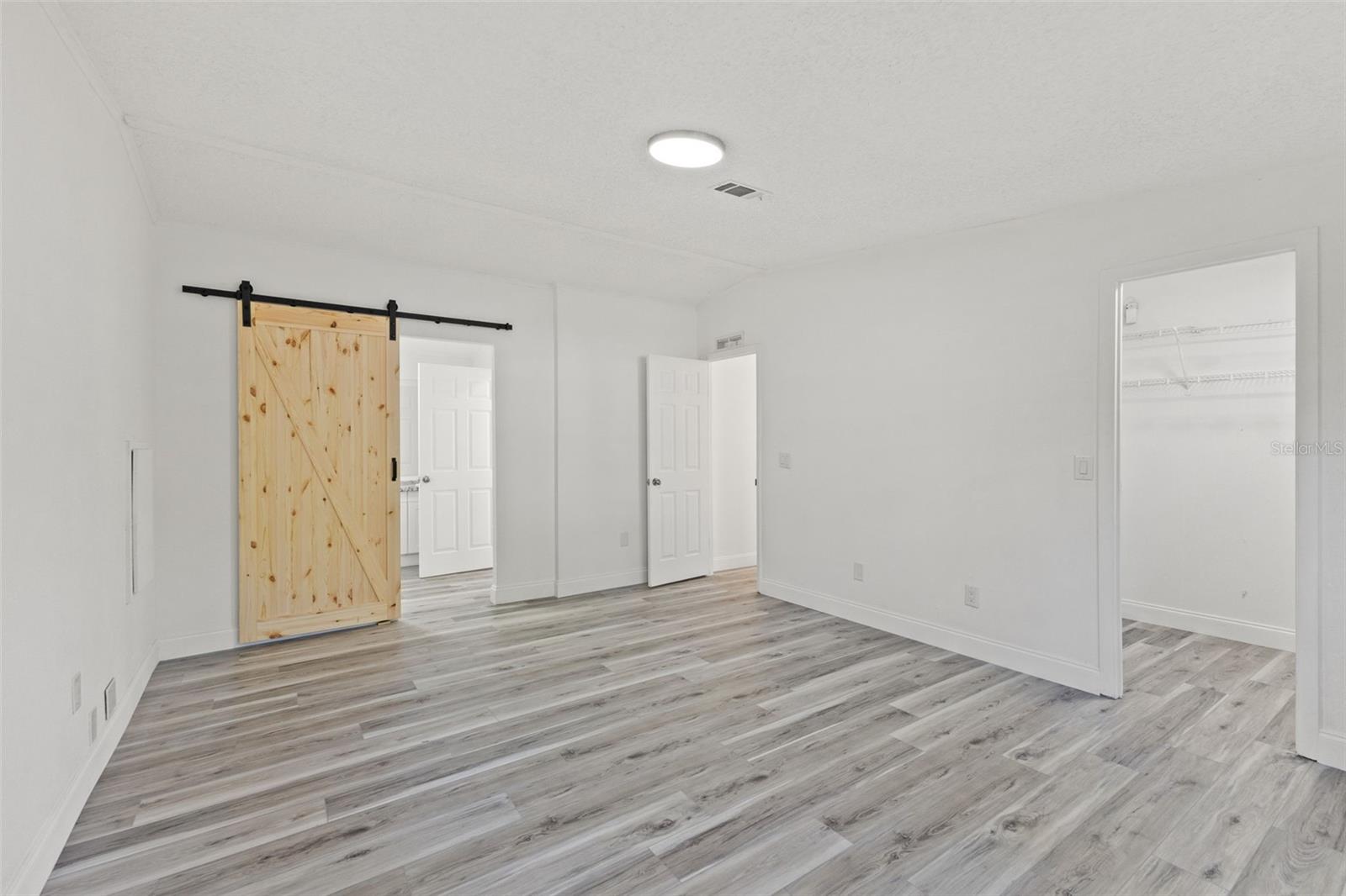 Image 25 of 47 For 6718 Pershing Drive