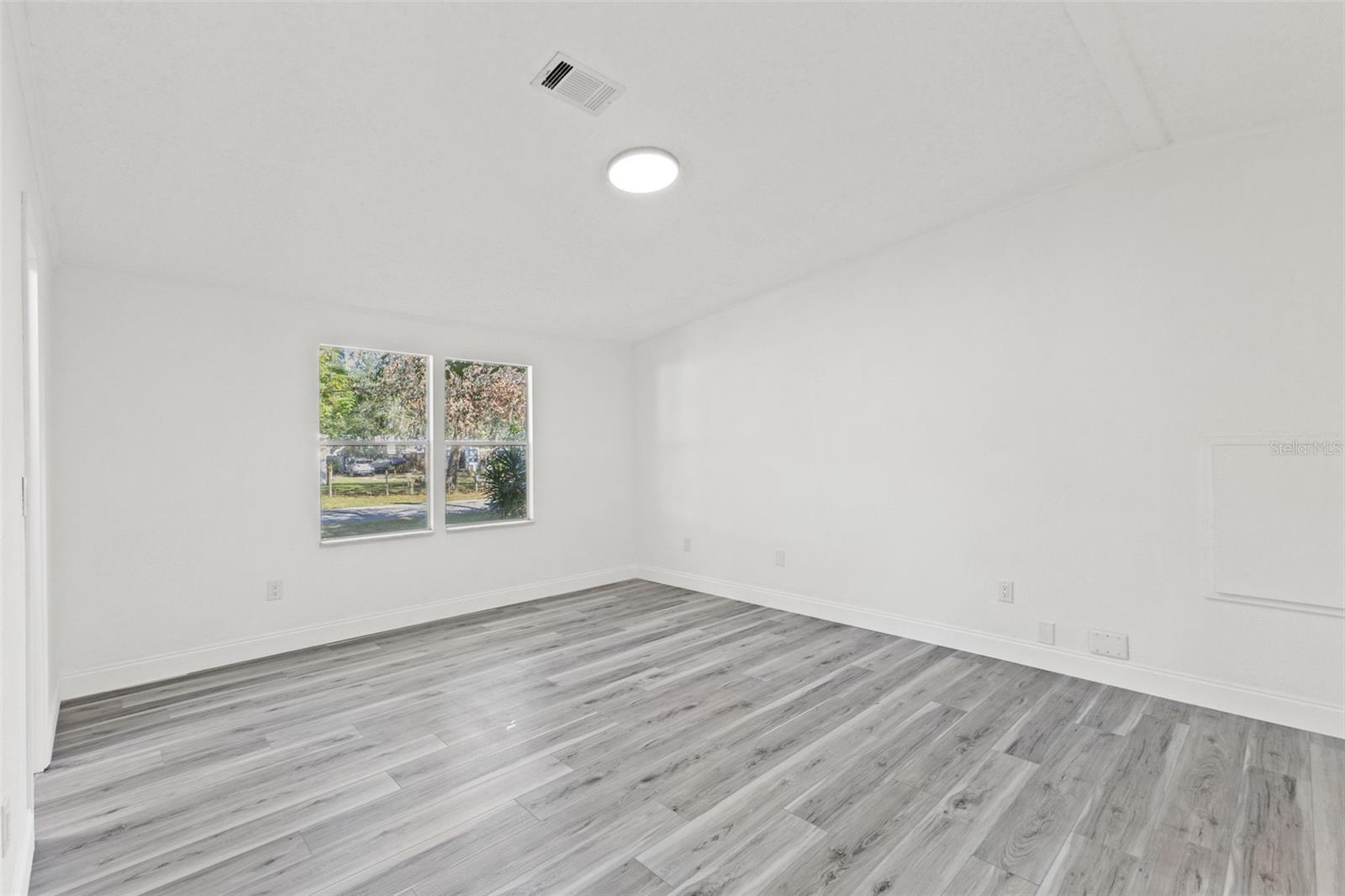 Image 27 of 47 For 6718 Pershing Drive