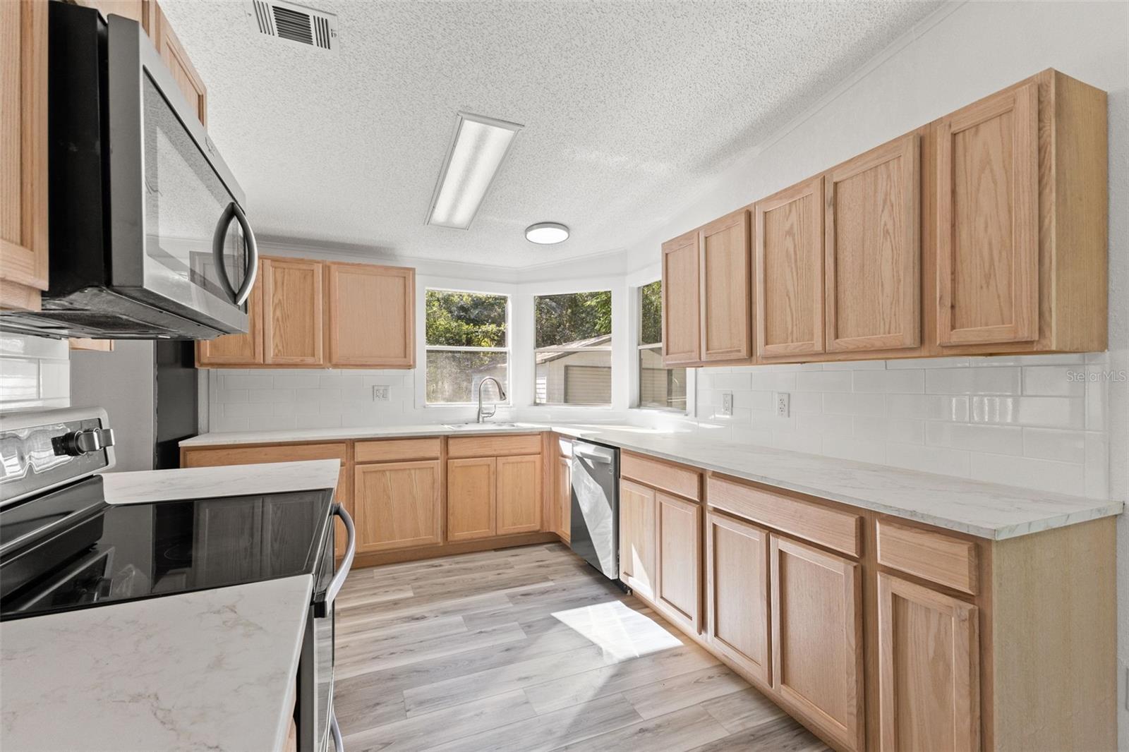 Image 7 of 47 For 6718 Pershing Drive