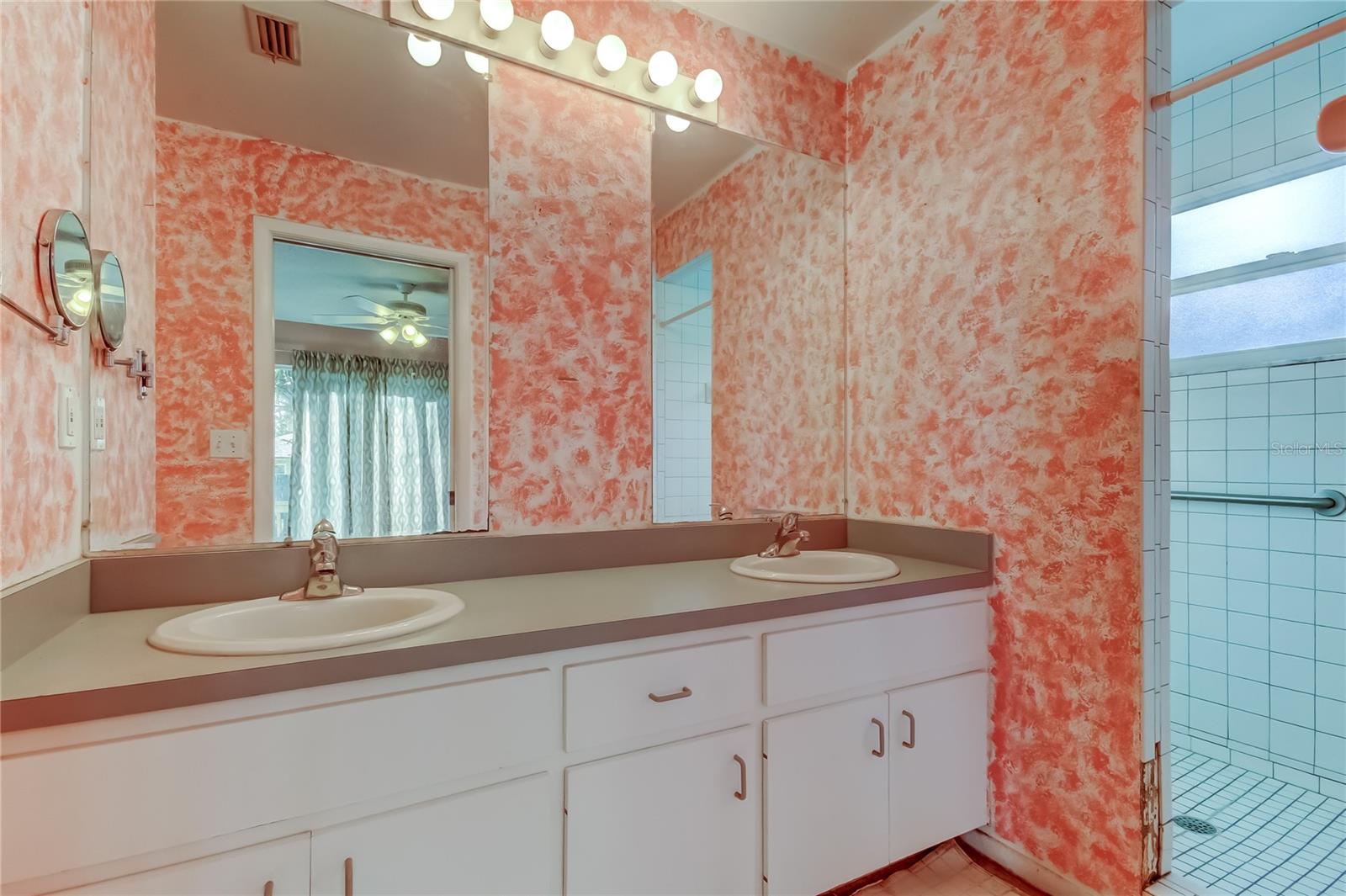 Image 15 of 34 For 2908 Williamsburg Street