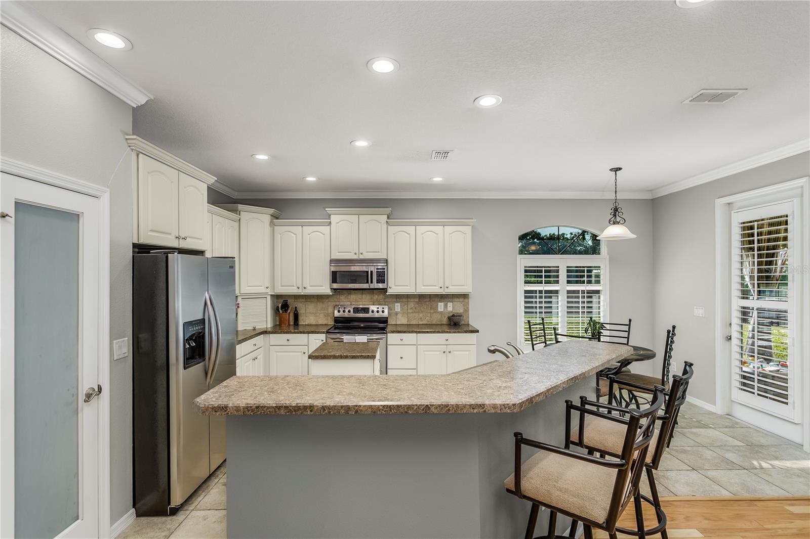 Image 12 of 35 For 22454 Weeks Boulevard