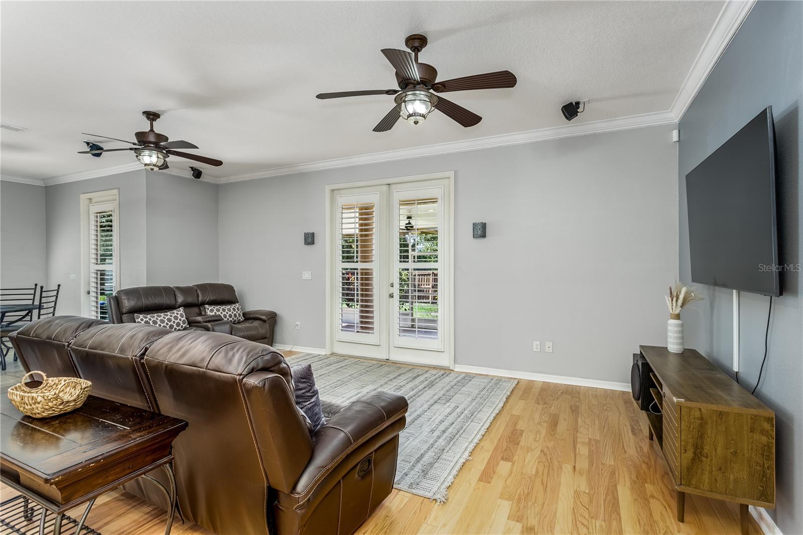 Image 15 of 35 For 22454 Weeks Boulevard