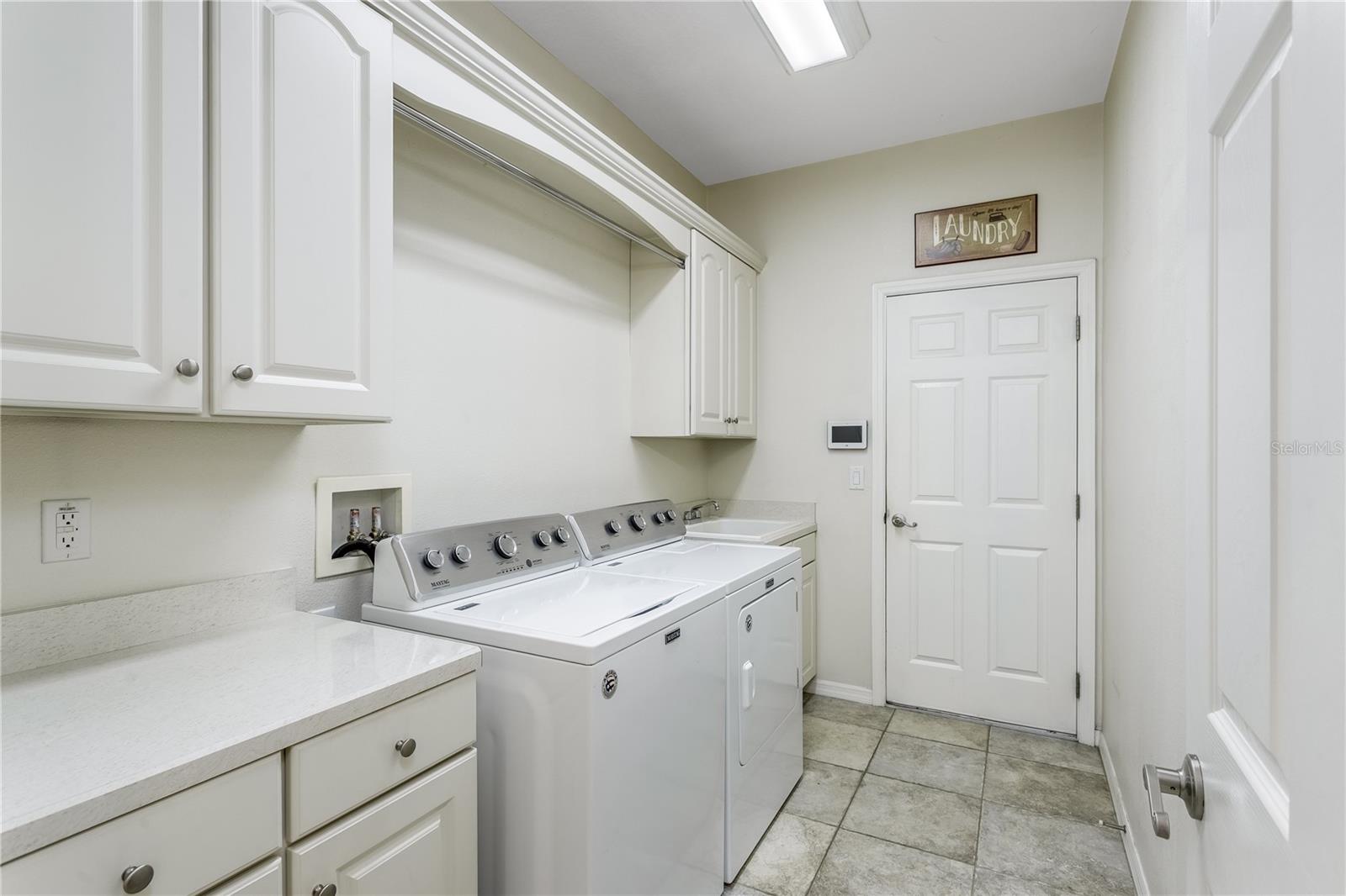 Image 22 of 35 For 22454 Weeks Boulevard