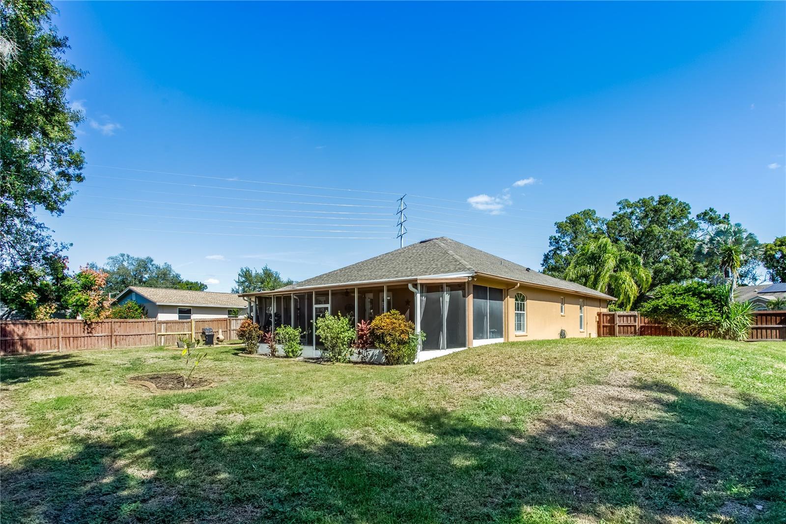 Image 27 of 35 For 22454 Weeks Boulevard