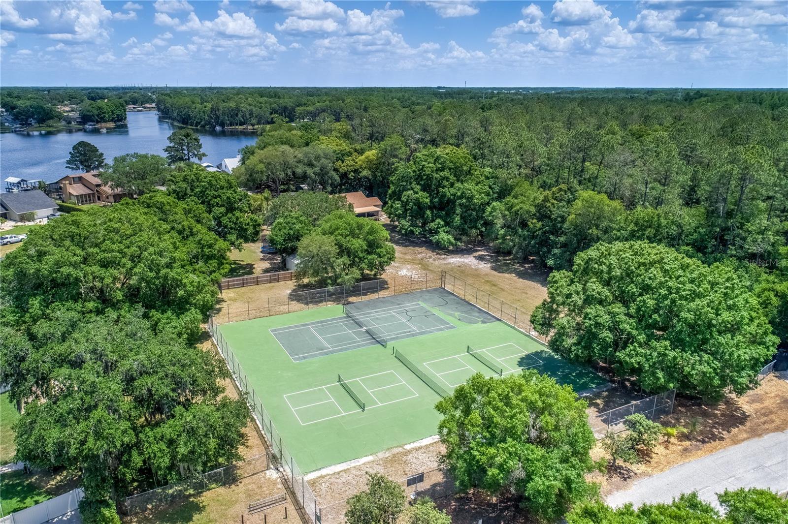 Image 34 of 35 For 22454 Weeks Boulevard