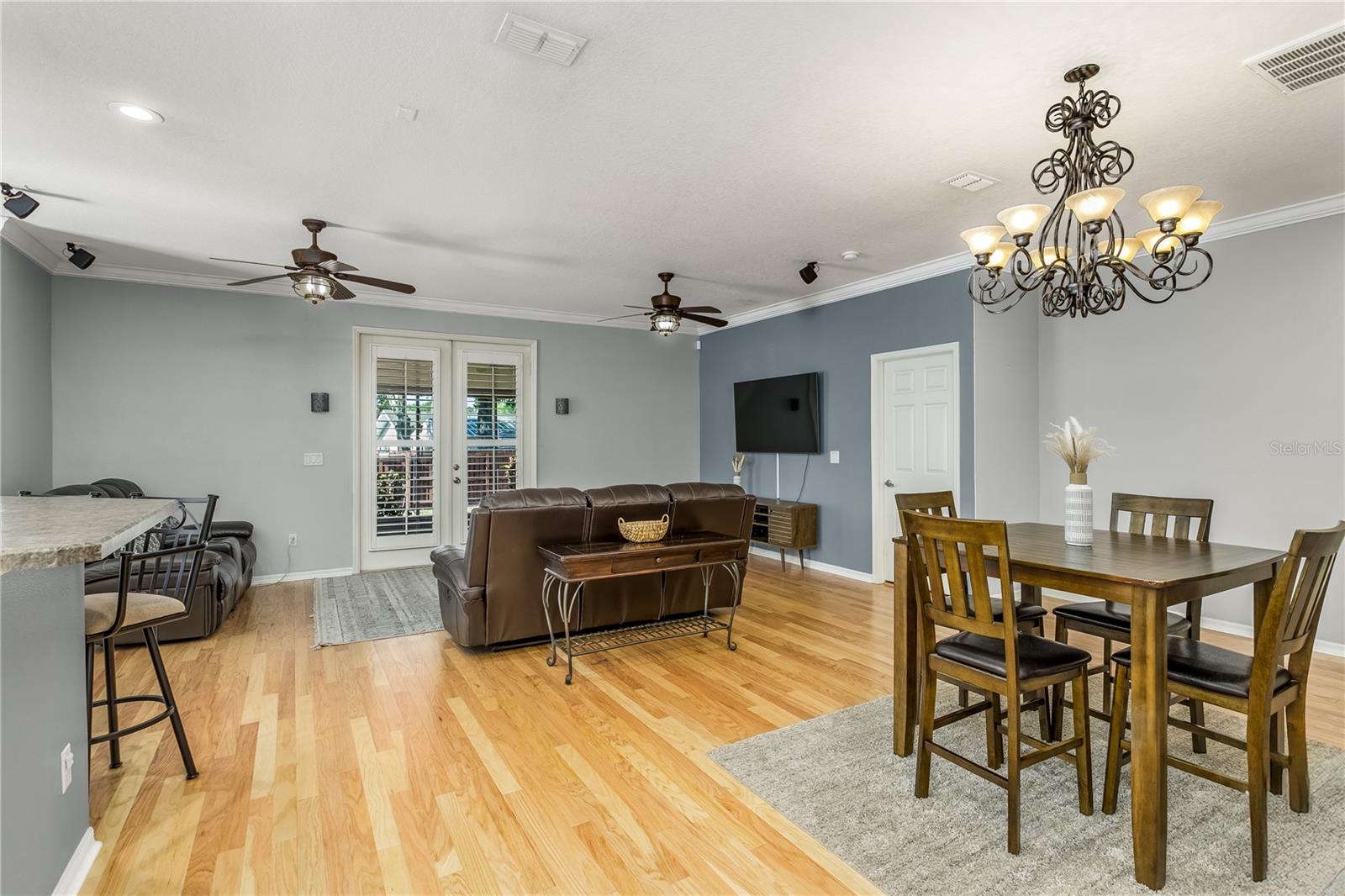 Image 5 of 35 For 22454 Weeks Boulevard