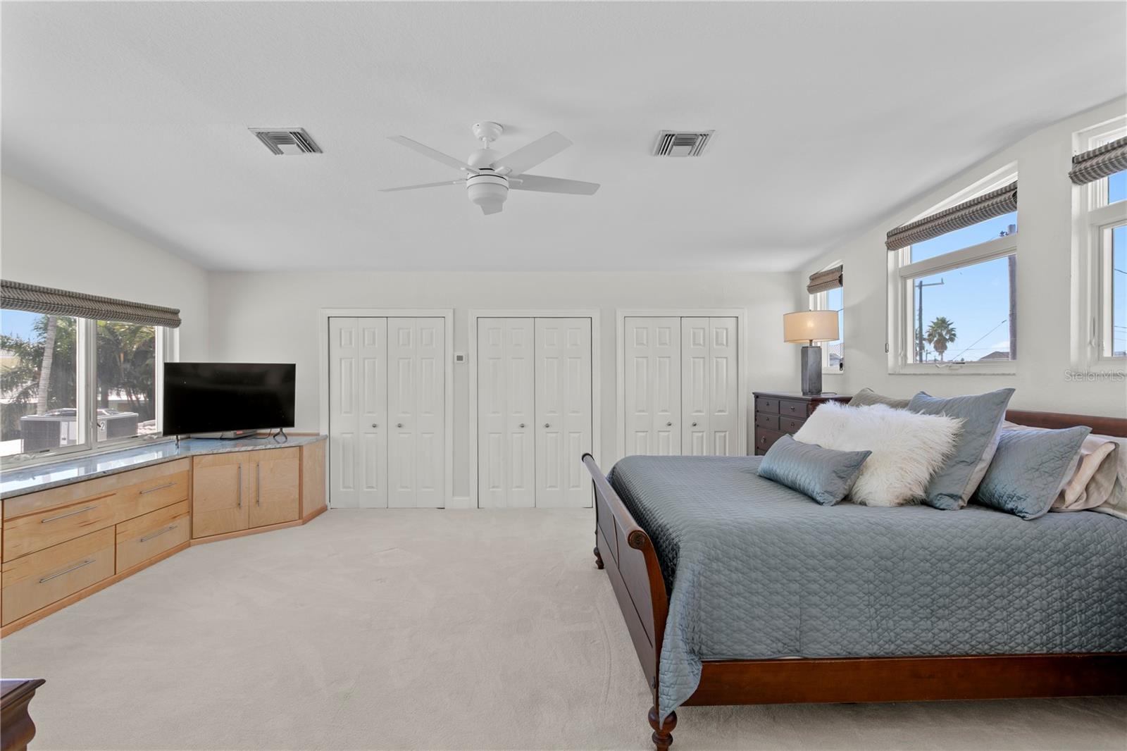 Image 21 of 46 For 540 59th Avenue