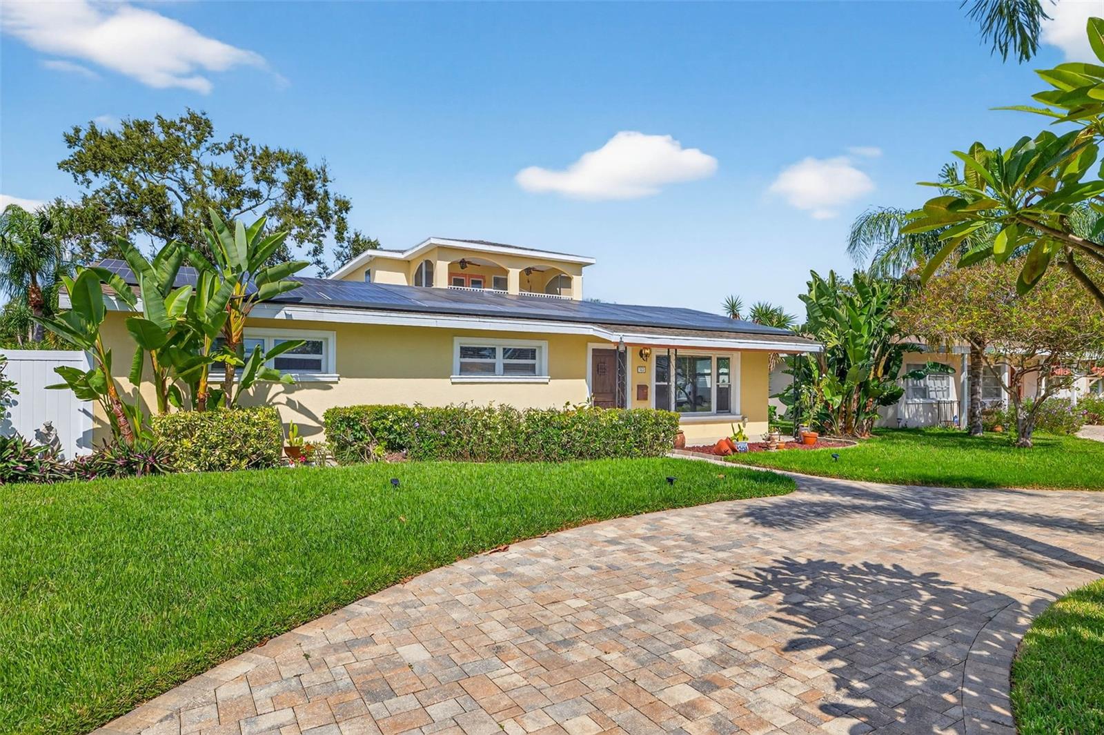 Listing photo id 0 for 783 Placido Way Ne