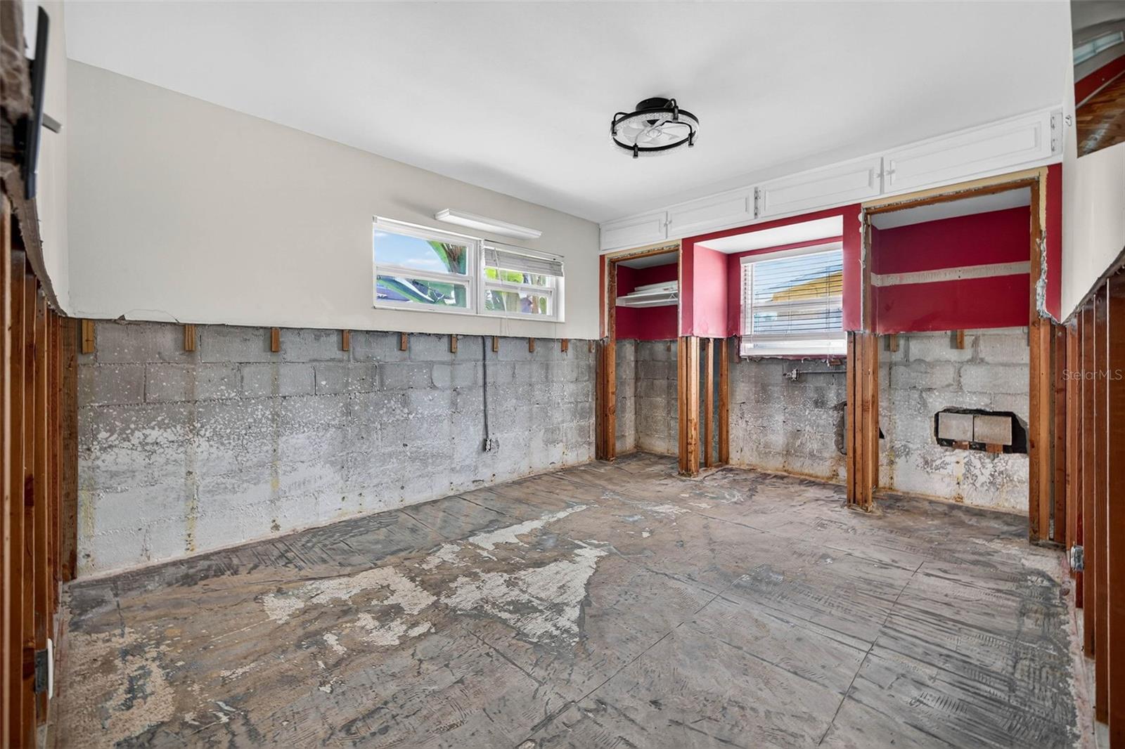 Listing photo id 23 for 783 Placido Way Ne