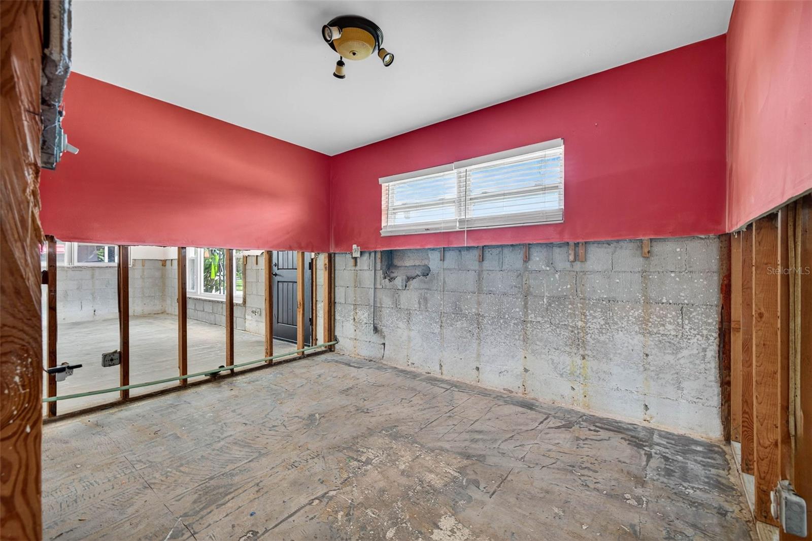 Listing photo id 26 for 783 Placido Way Ne