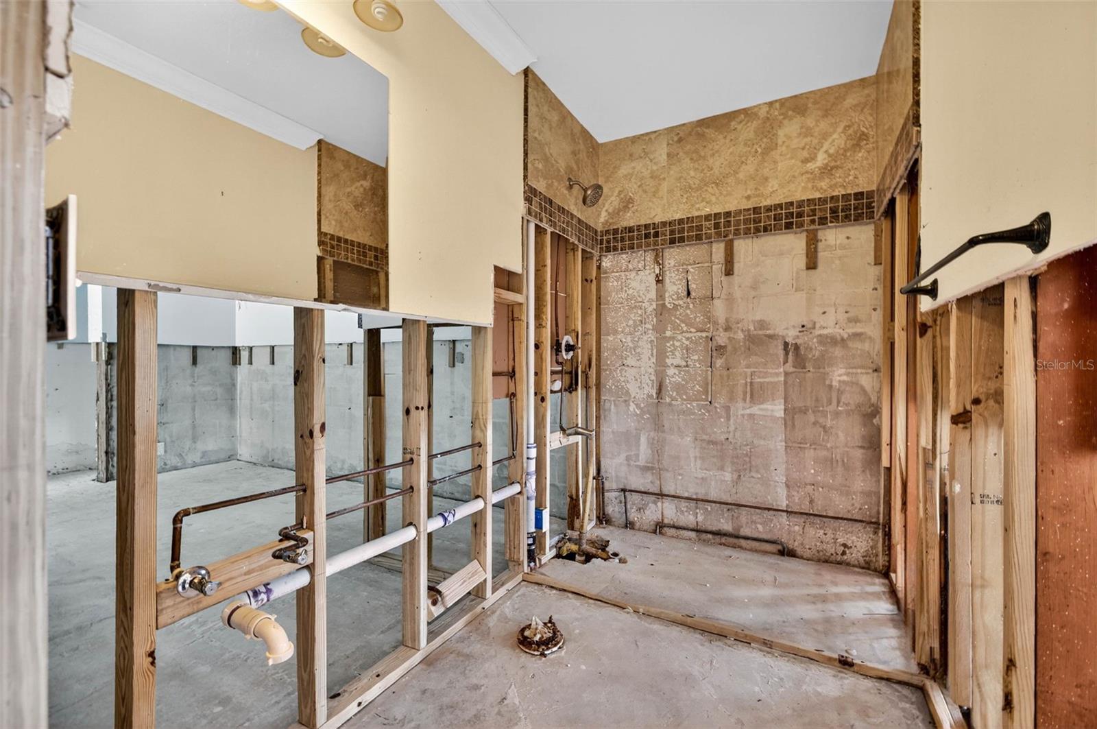 Listing photo id 27 for 783 Placido Way Ne