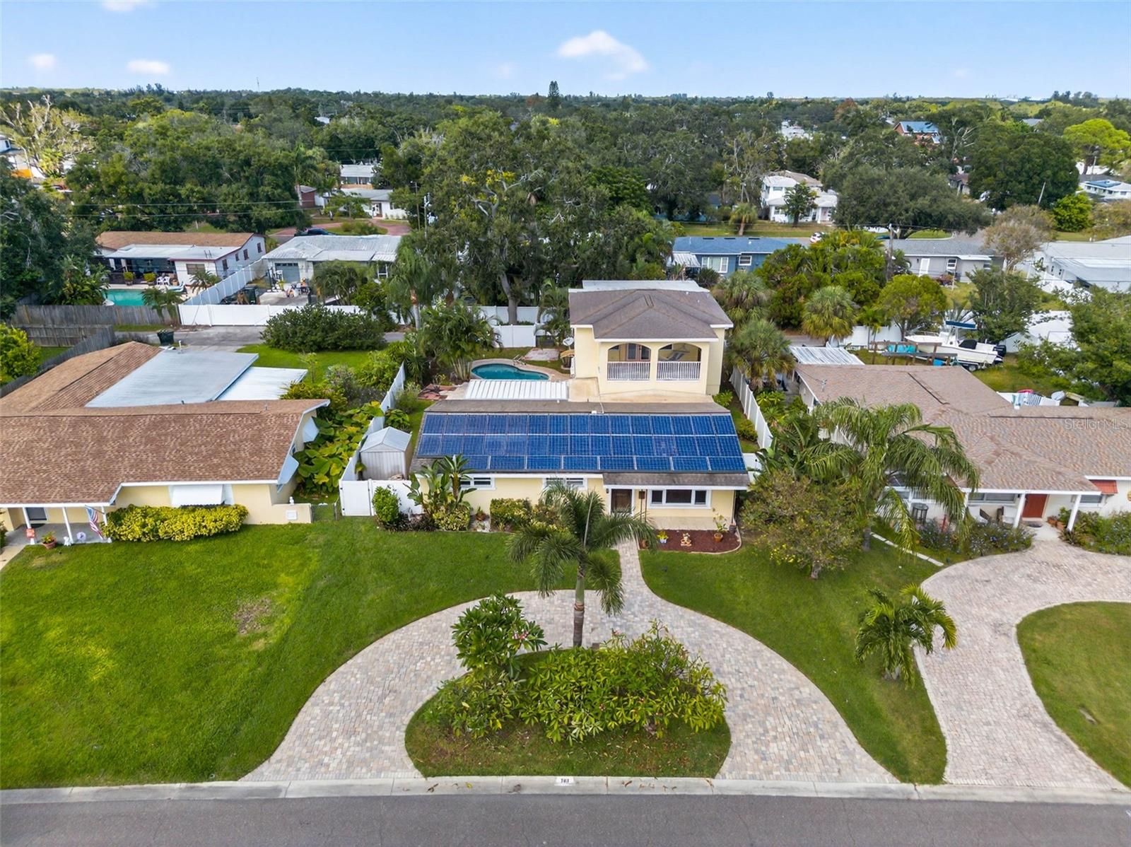 Listing photo id 5 for 783 Placido Way Ne