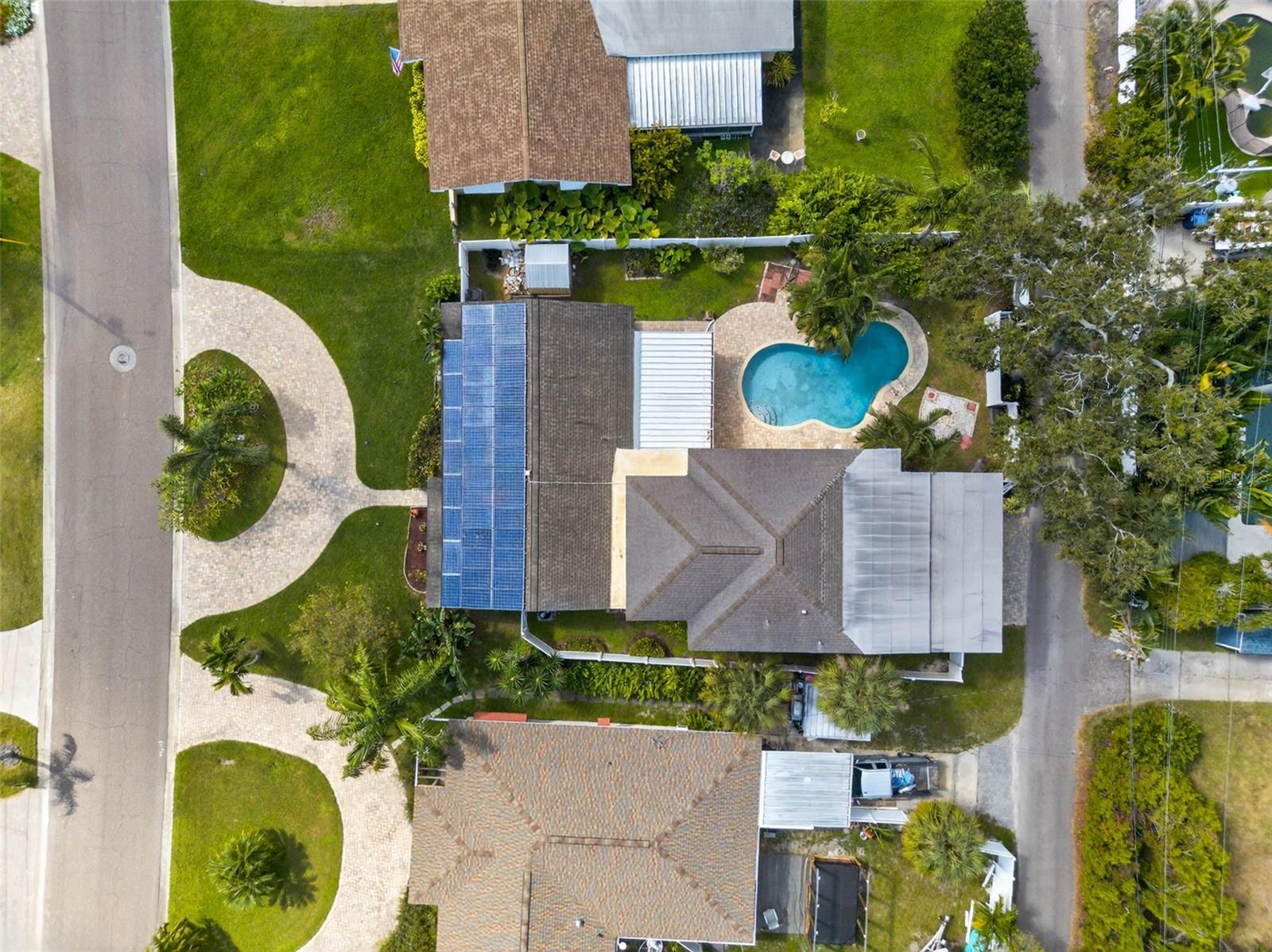 Listing photo id 6 for 783 Placido Way Ne