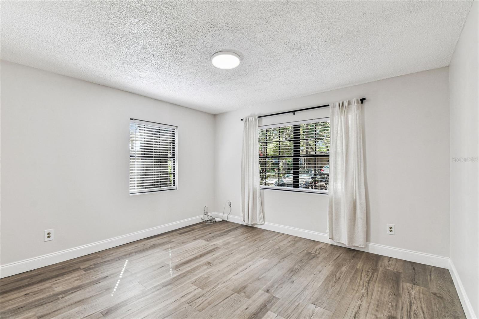 Image 17 of 26 For 6114 Elkins Avenue