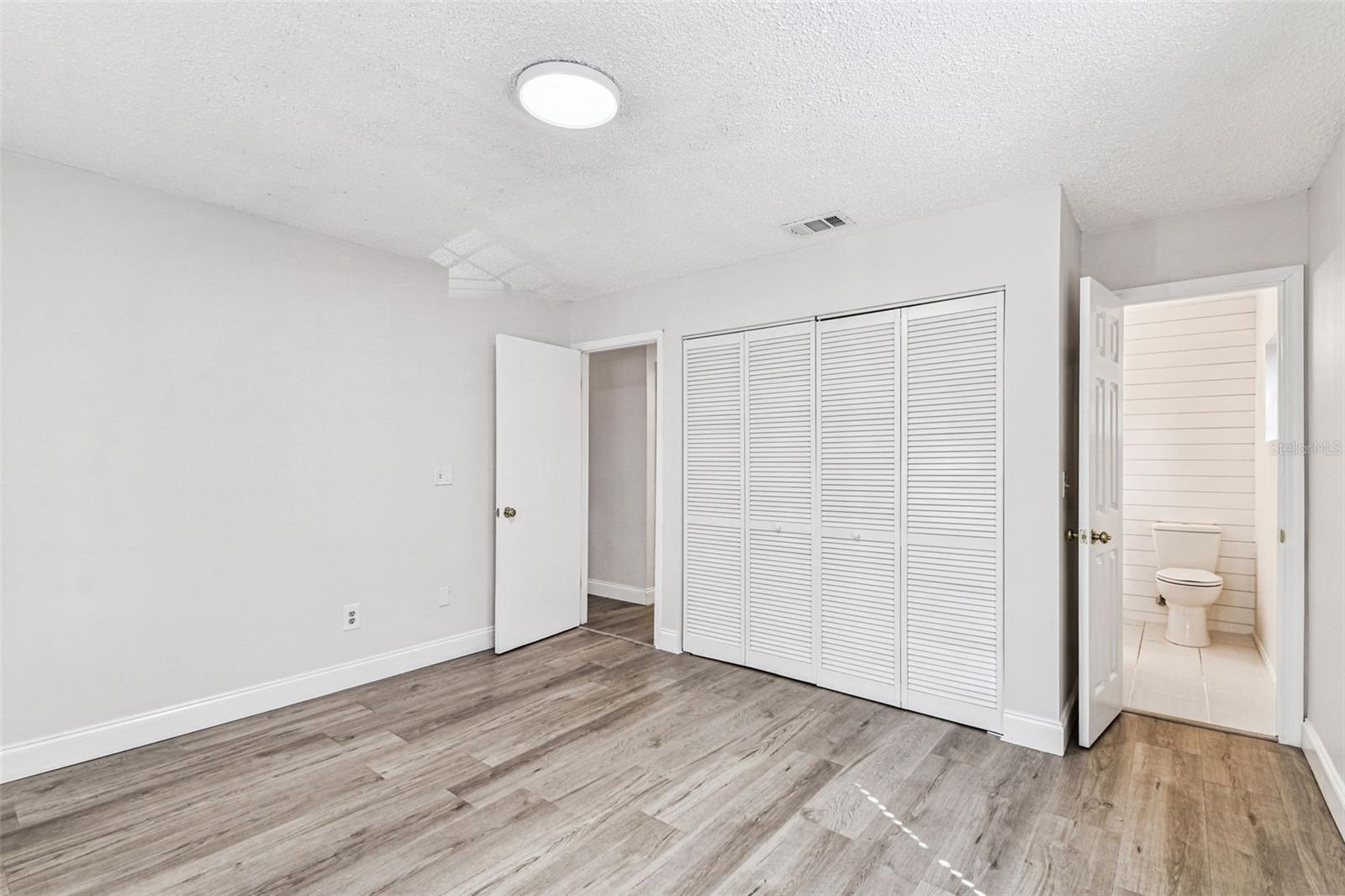 Image 18 of 26 For 6114 Elkins Avenue