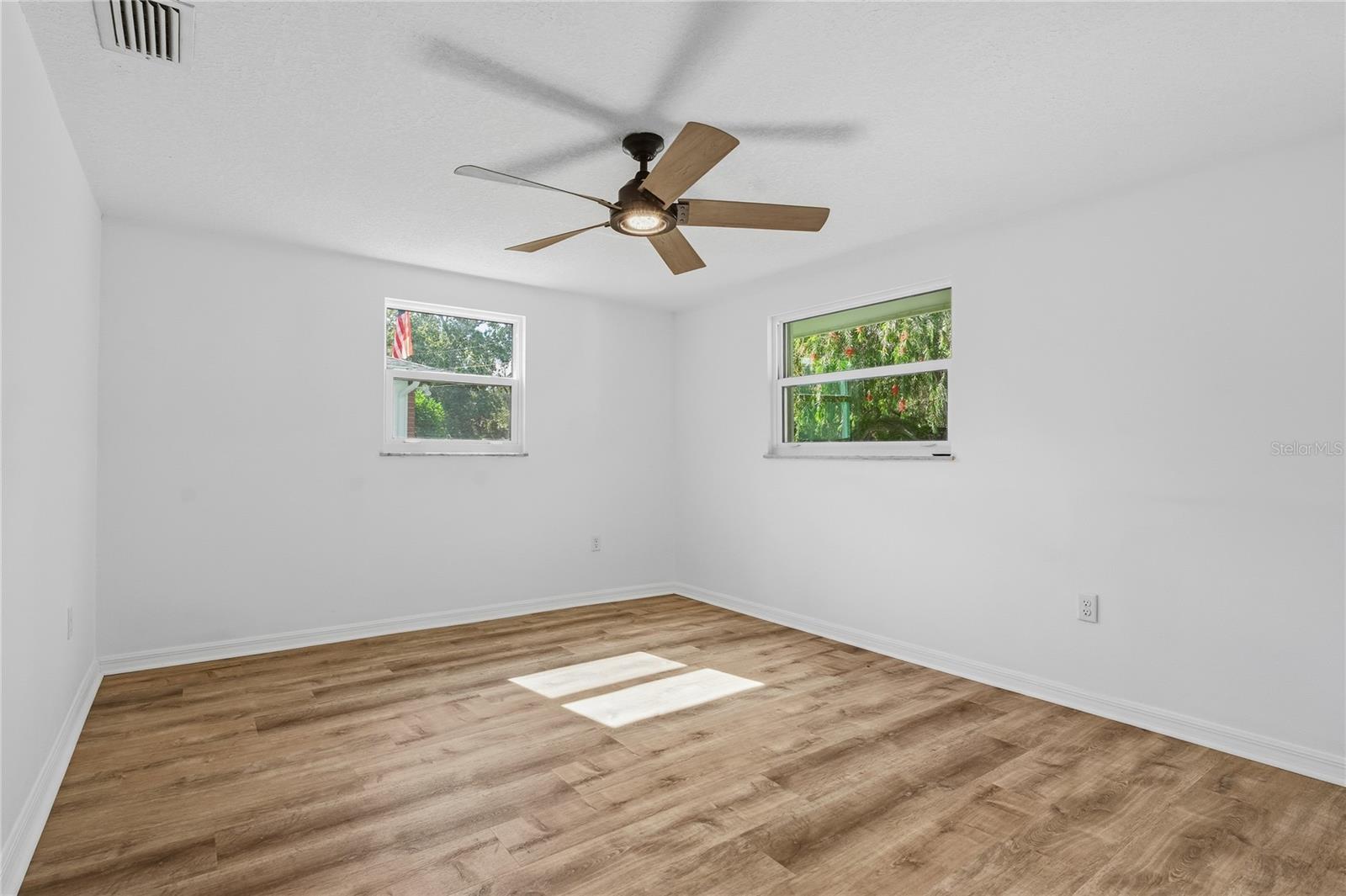 Image 15 of 41 For 4602 Ontario Drive