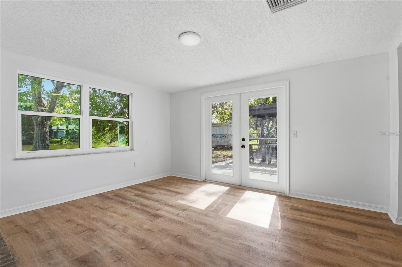 Image 21 of 41 For 4602 Ontario Drive
