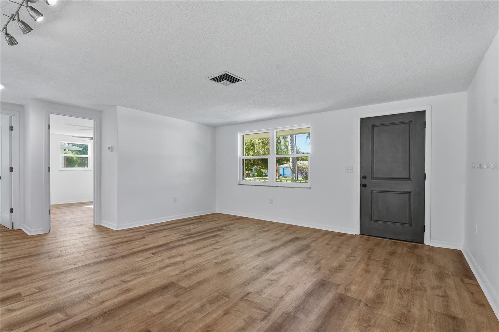 Image 9 of 41 For 4602 Ontario Drive