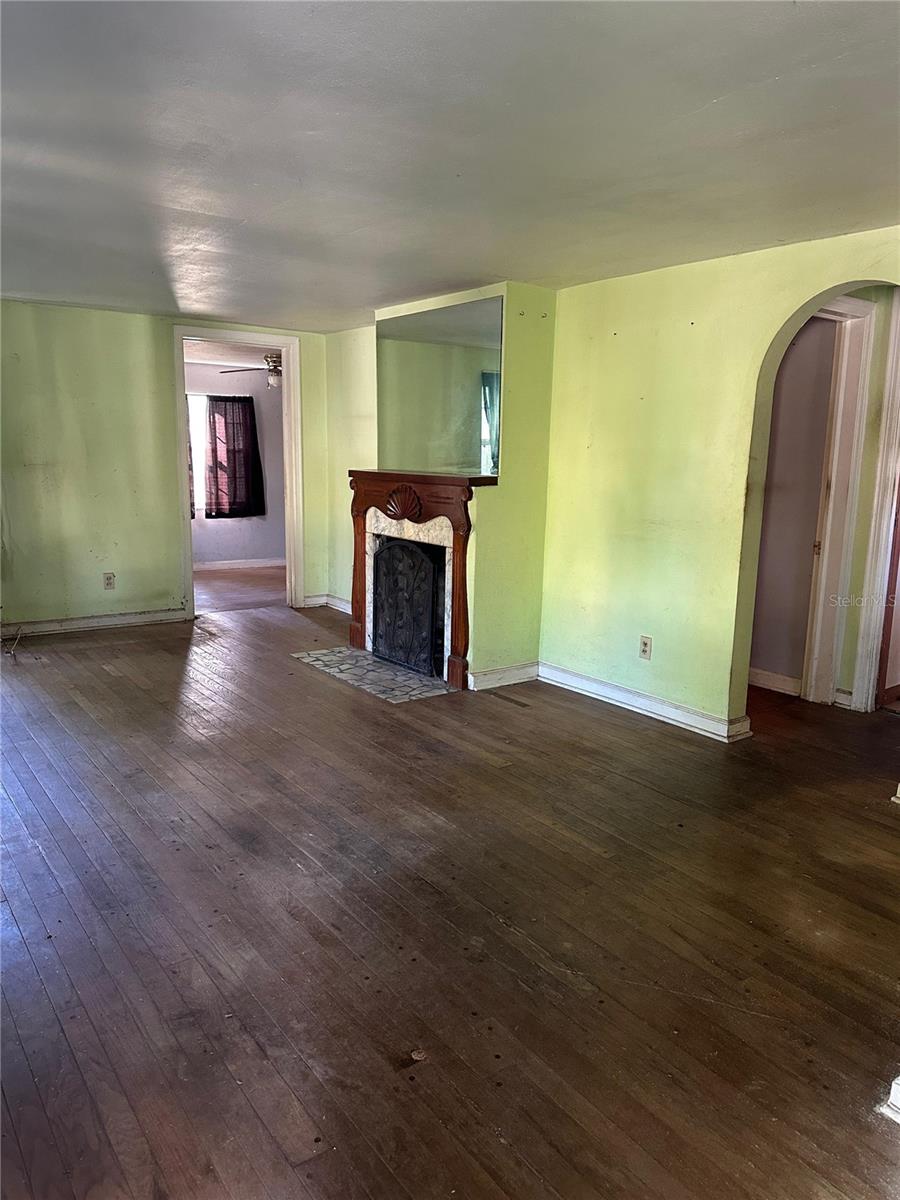 Image 4 of 22 For 3835 7th Street S