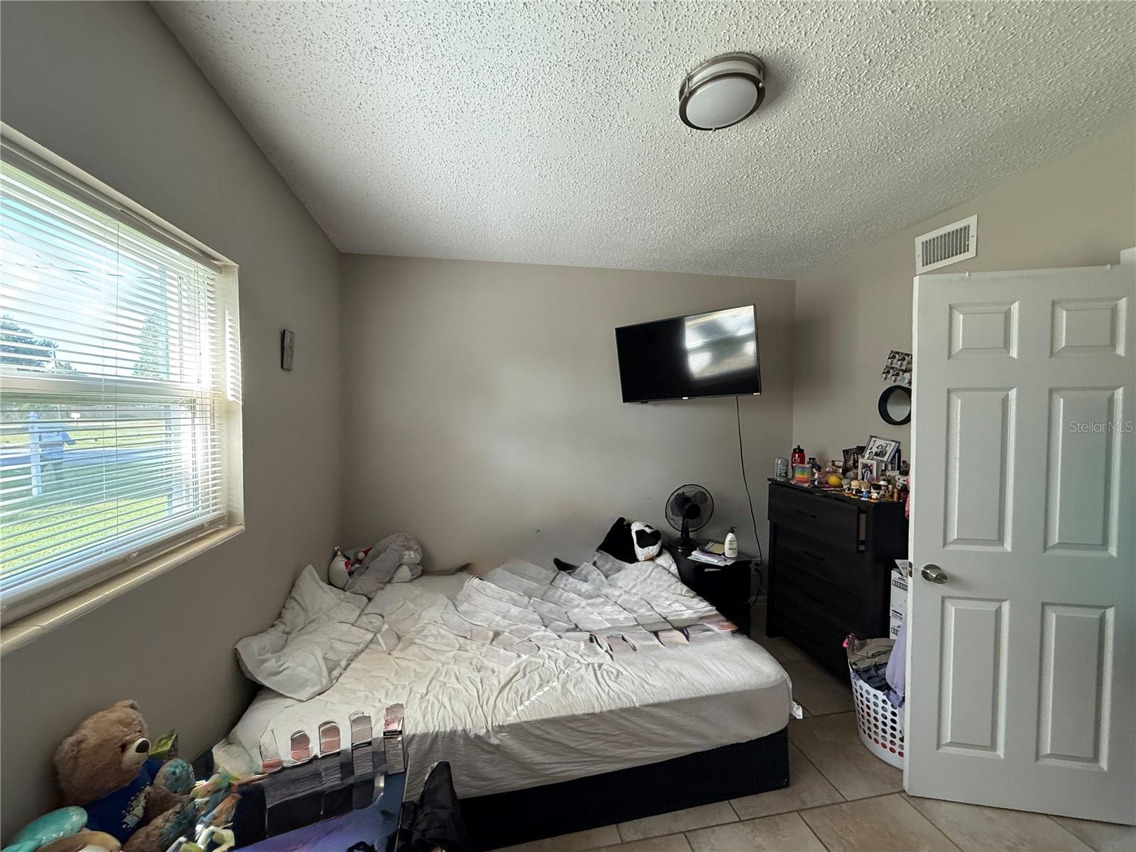 Image 24 of 33 For 1604 Crystal Court E