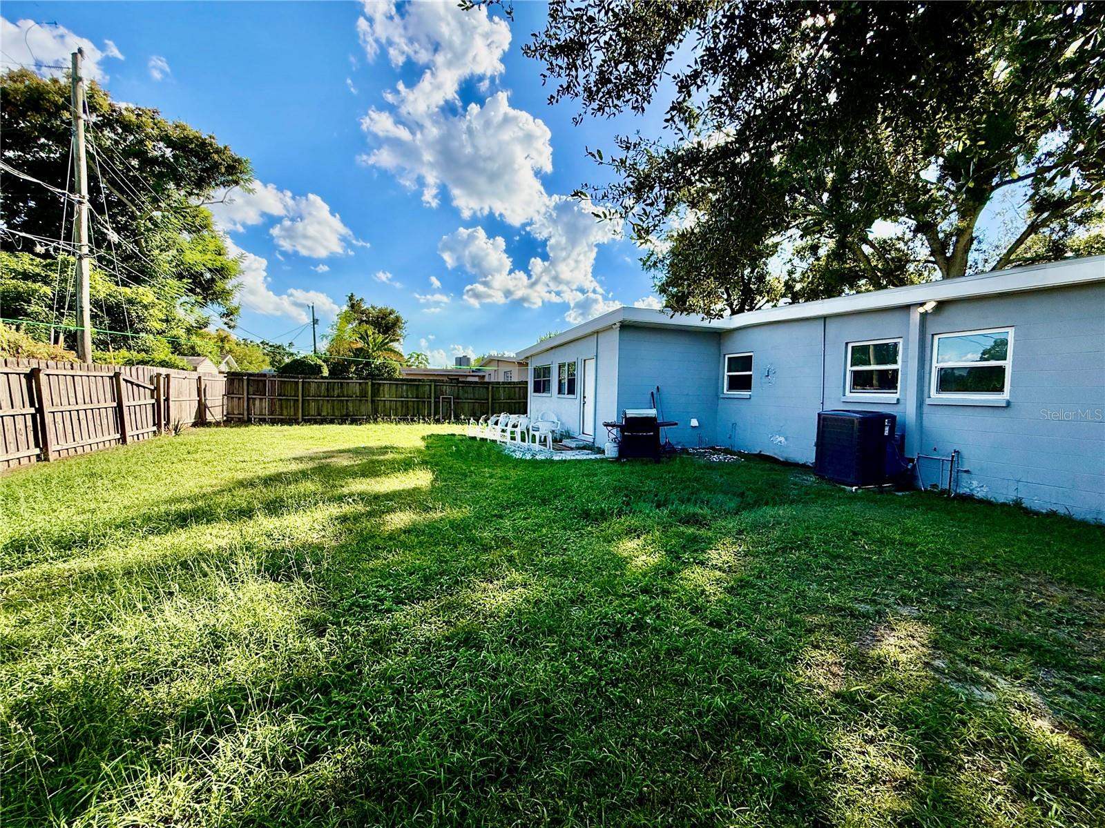 Image 32 of 33 For 1604 Crystal Court E