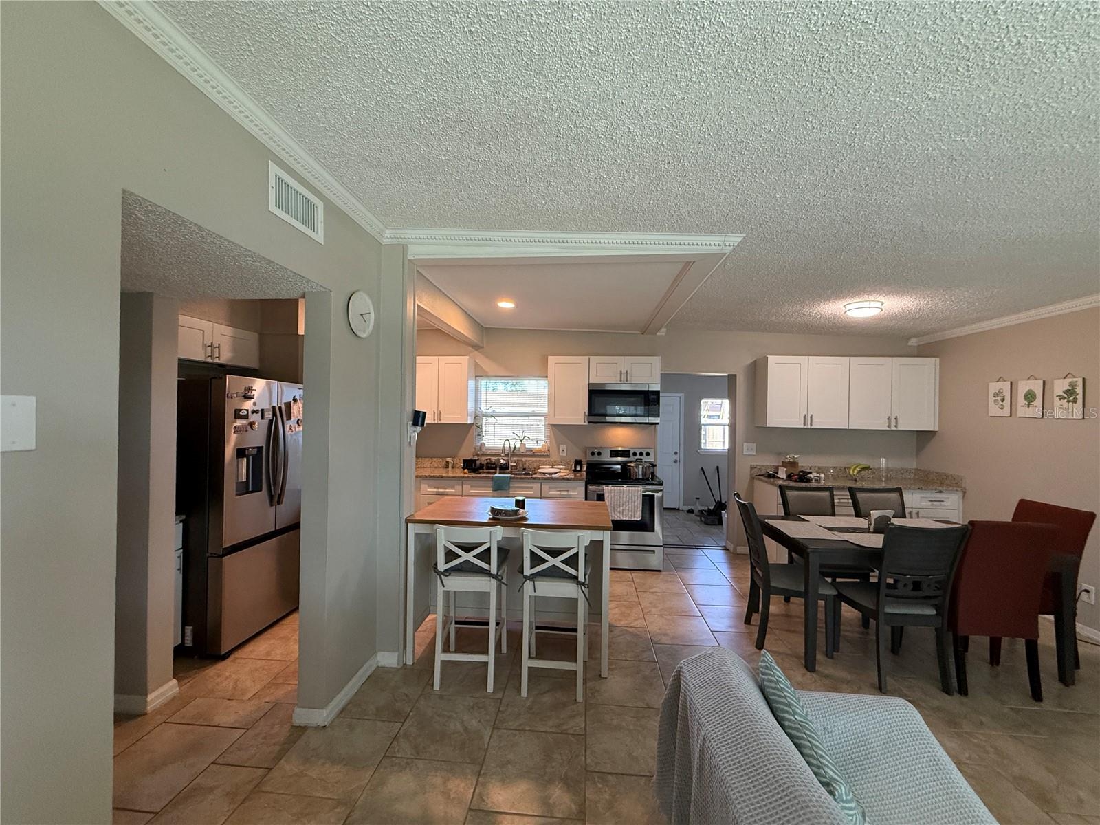 Image 5 of 33 For 1604 Crystal Court E