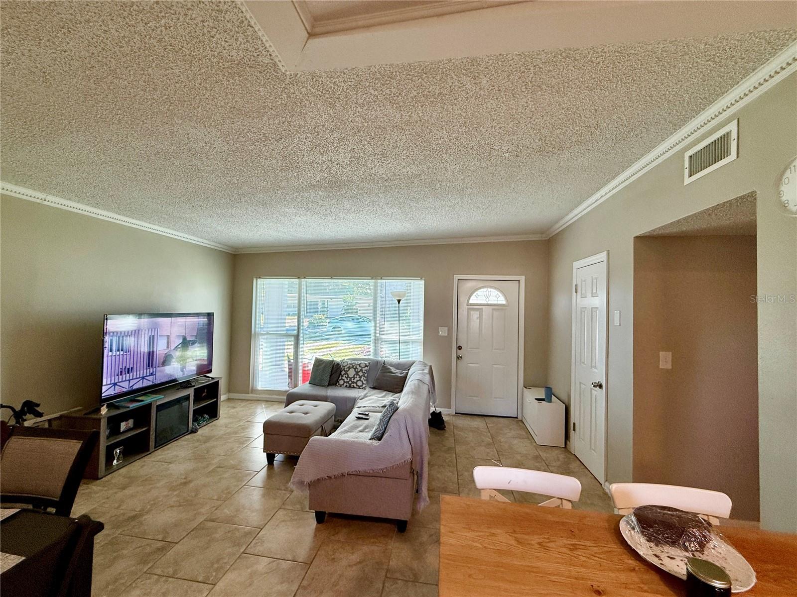 Image 7 of 33 For 1604 Crystal Court E