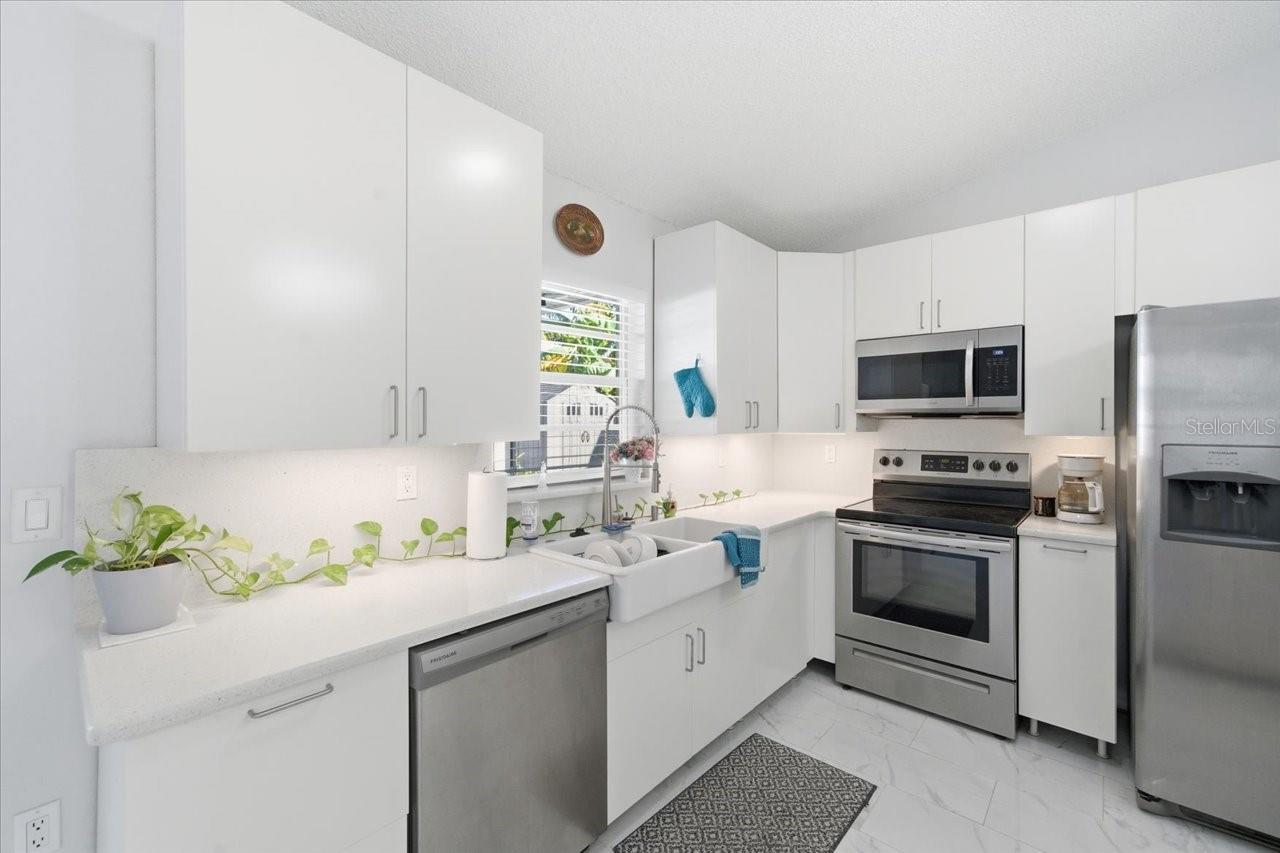 Image 3 of 42 For 7330 Ashmore Drive