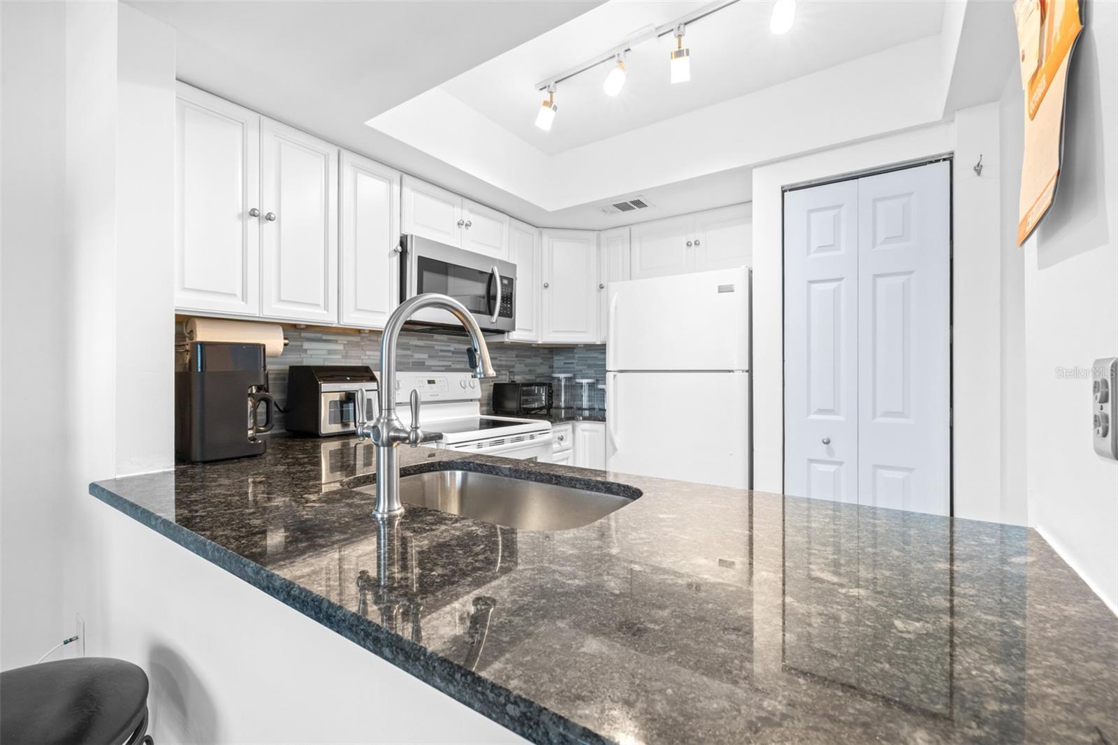 Image 11 of 33 For 1250 Pinellas Avenue 711
