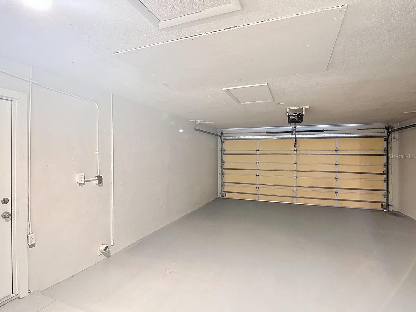 Image 32 of 40 For 11320 Currie Lane