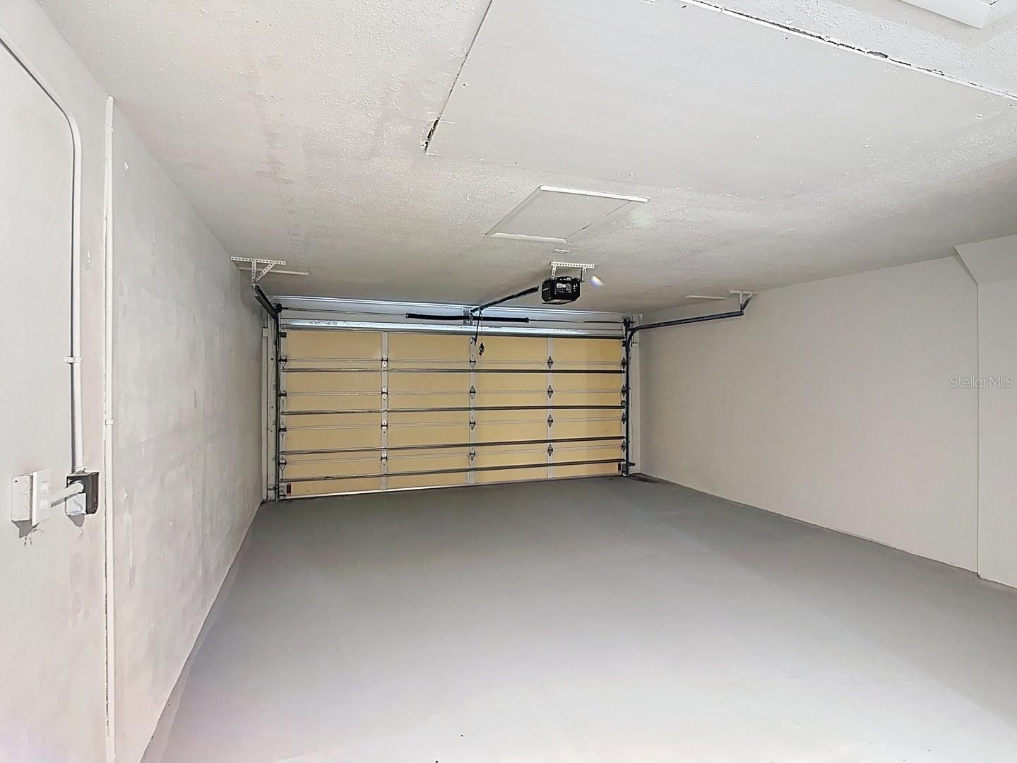 Image 33 of 40 For 11320 Currie Lane