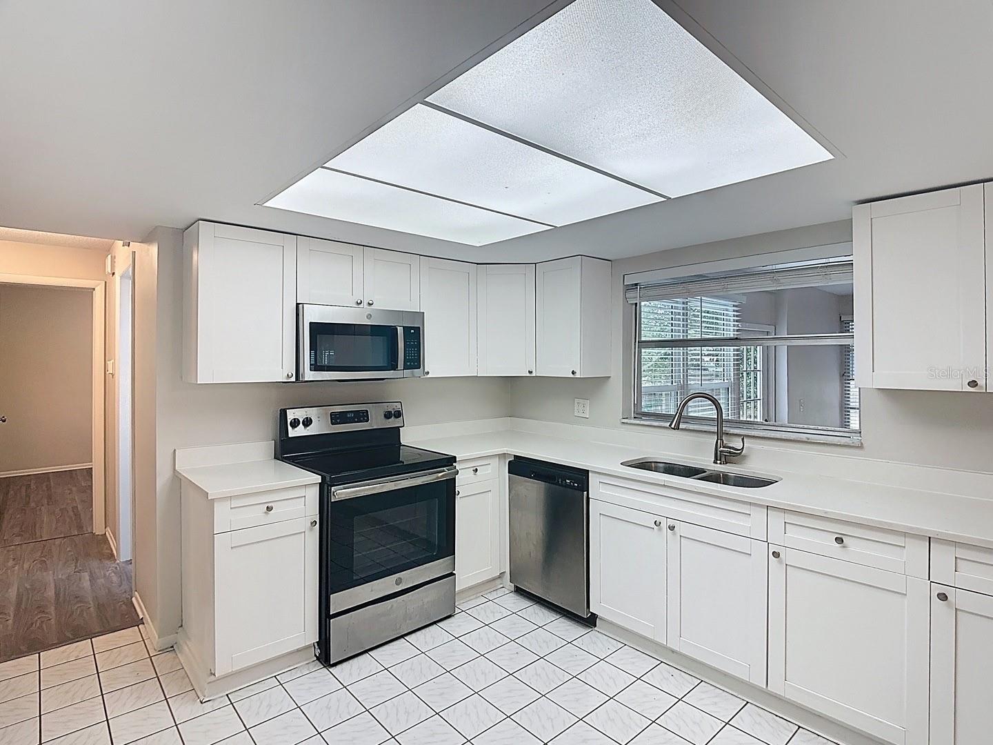 Image 5 of 40 For 11320 Currie Lane