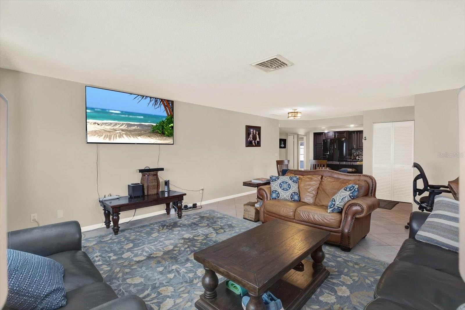 Image 4 of 31 For 11551 119th Terrace