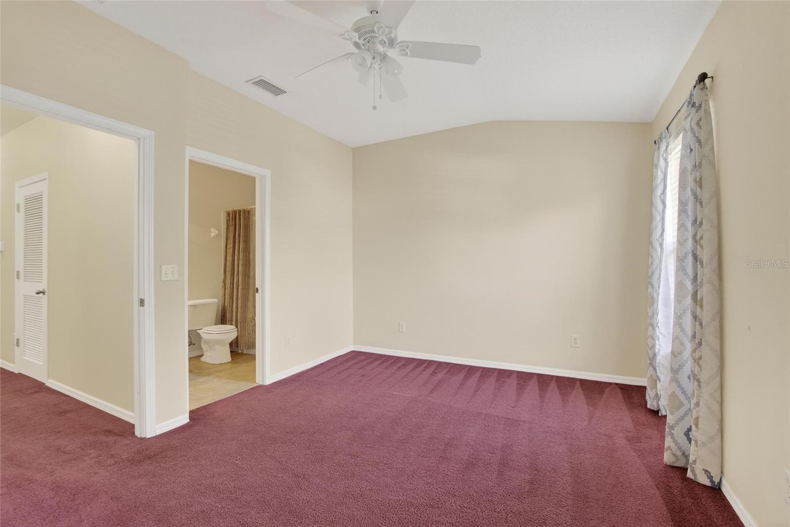 Image 31 of 41 For 15843 Fishhawk View Drive