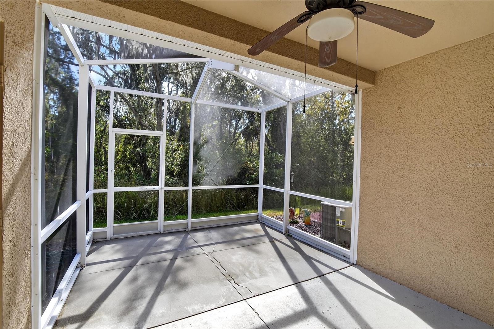 Image 35 of 41 For 15843 Fishhawk View Drive