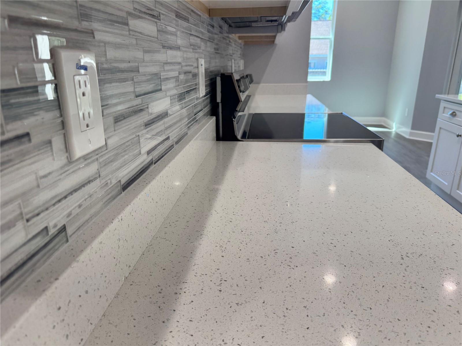 Image 25 of 71 For 13733 10th Street