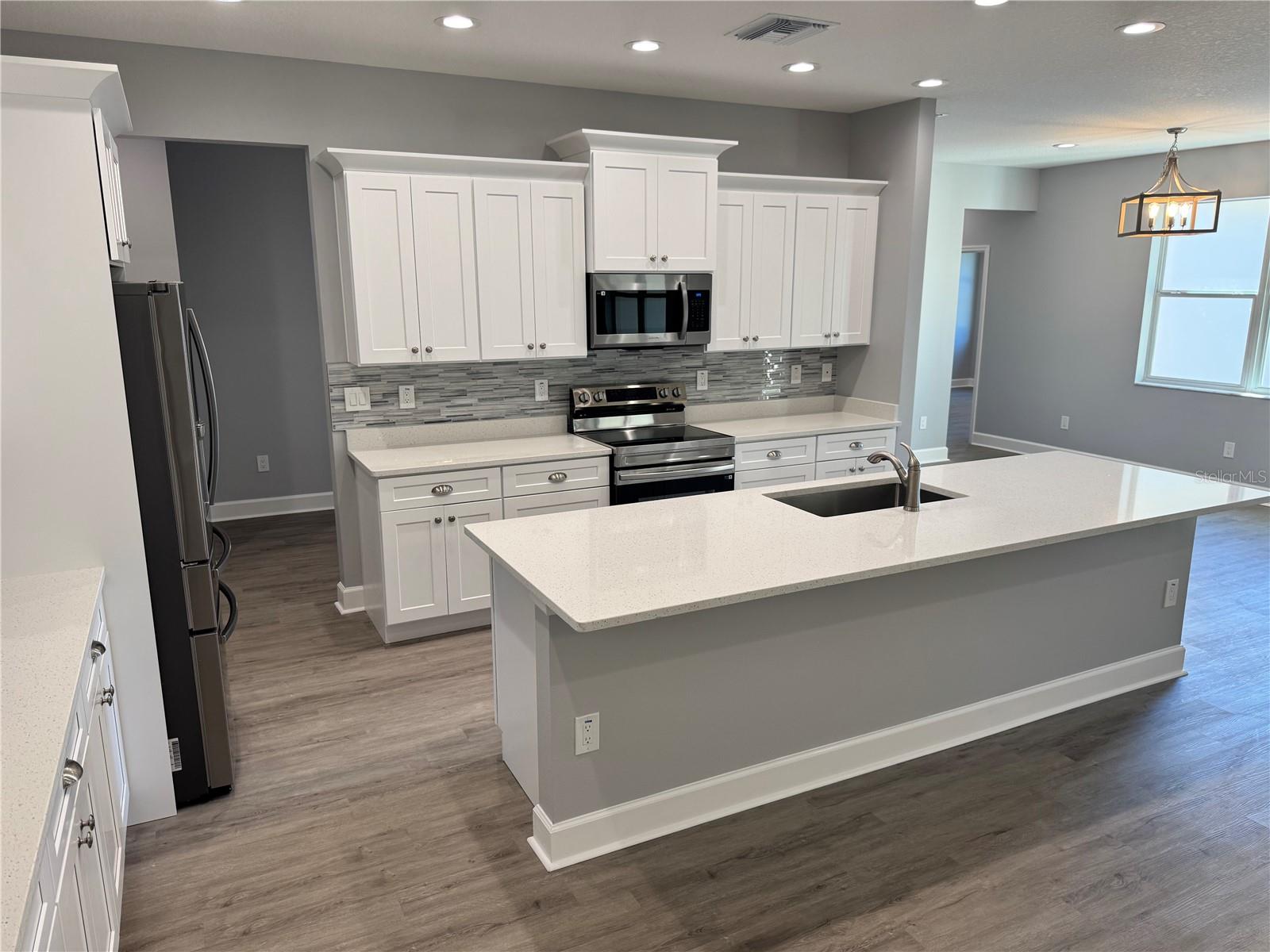 Image 3 of 71 For 13733 10th Street