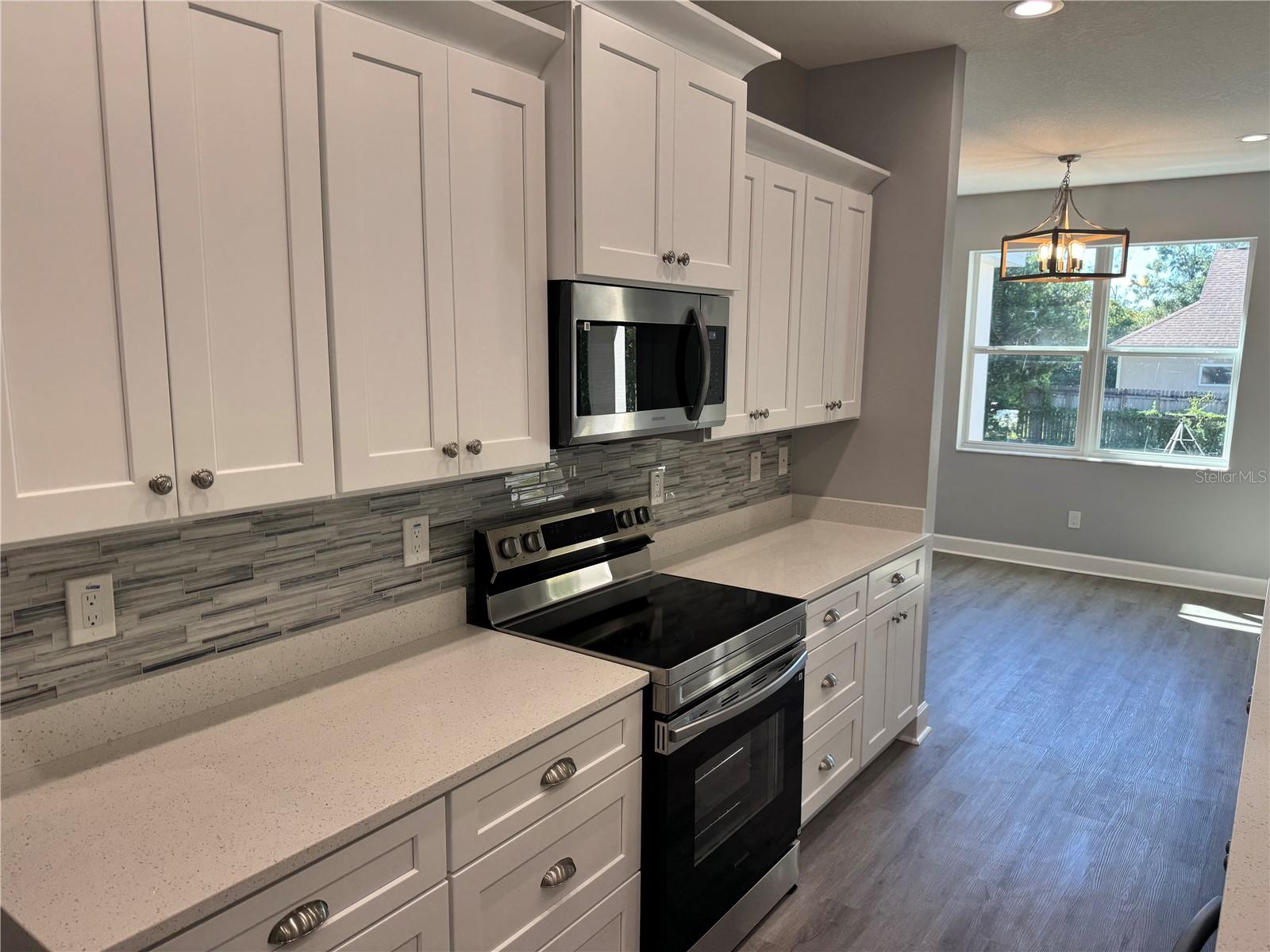 Image 31 of 71 For 13733 10th Street