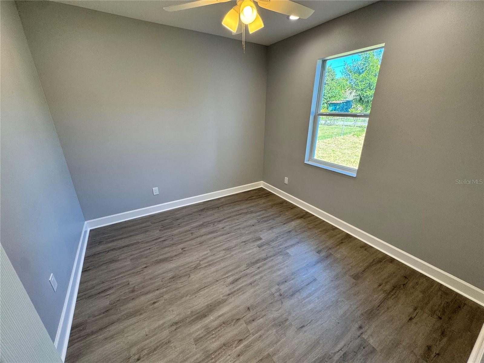 Image 46 of 71 For 13733 10th Street