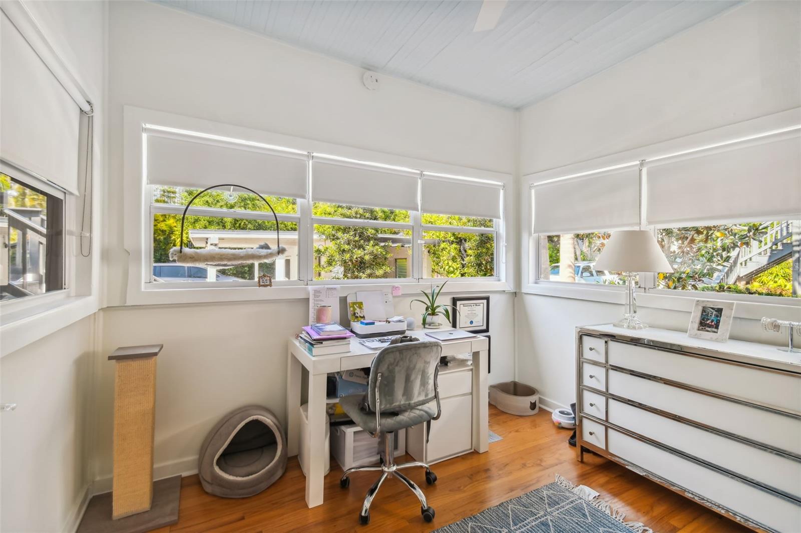 Image 25 of 33 For 2111 Southview Avenue A