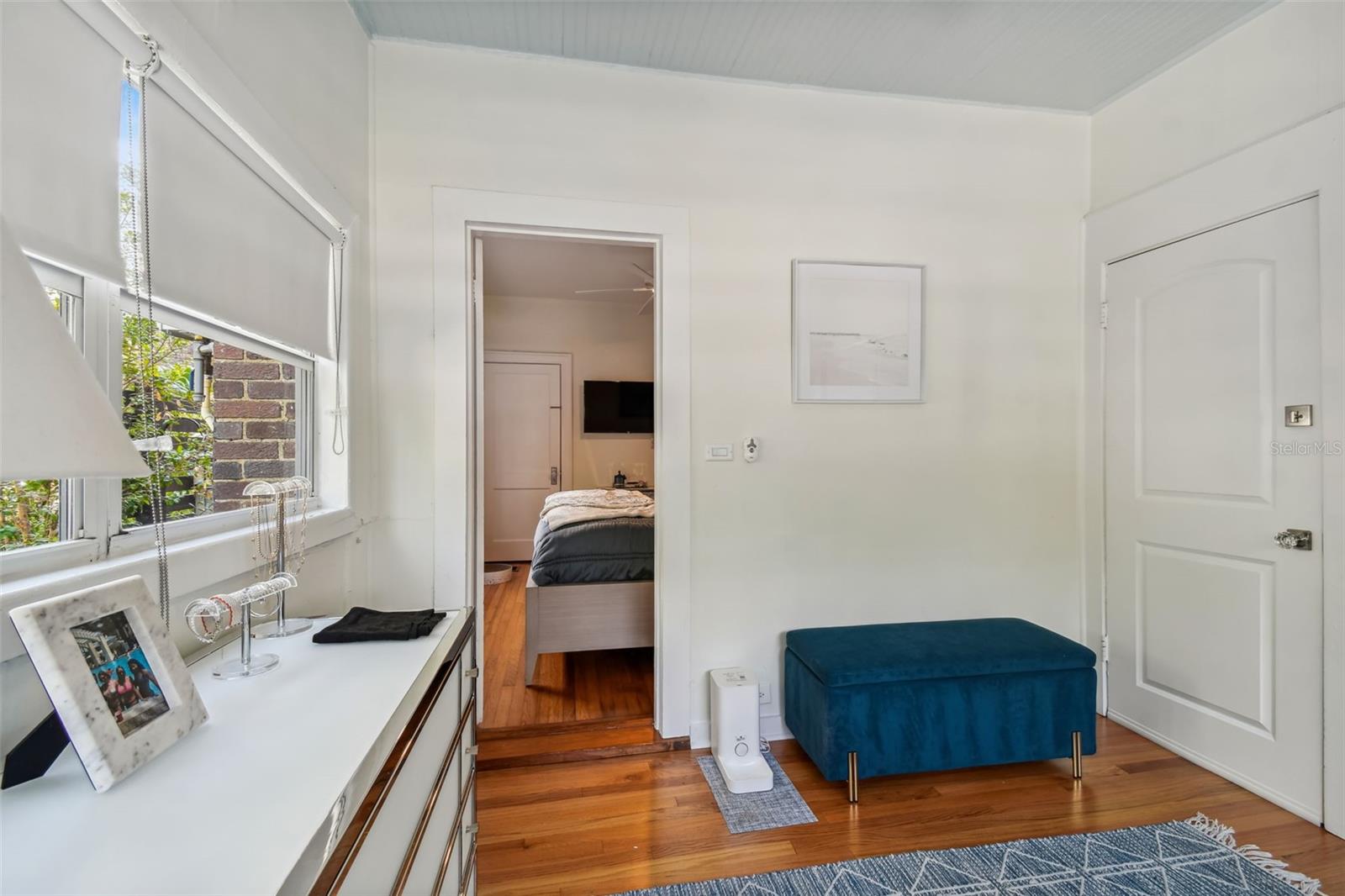 Image 26 of 33 For 2111 Southview Avenue A