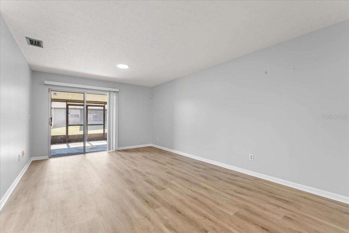 Listing photo id 10 for 9519 Fieldview Circle 9519