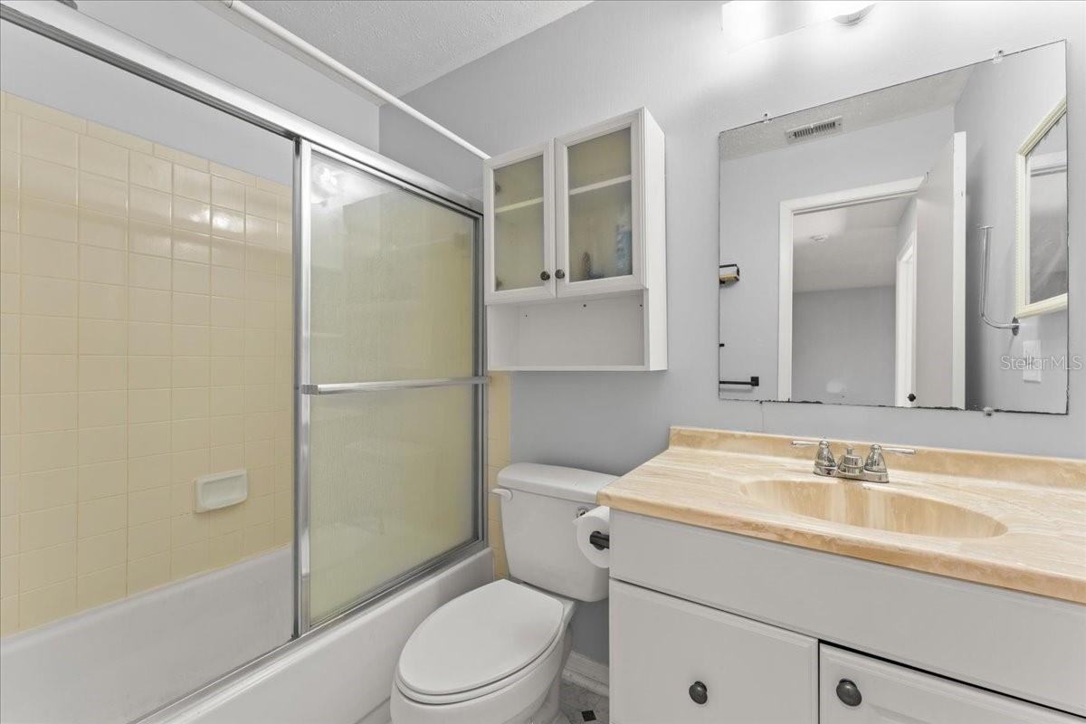 Listing photo id 14 for 9519 Fieldview Circle 9519