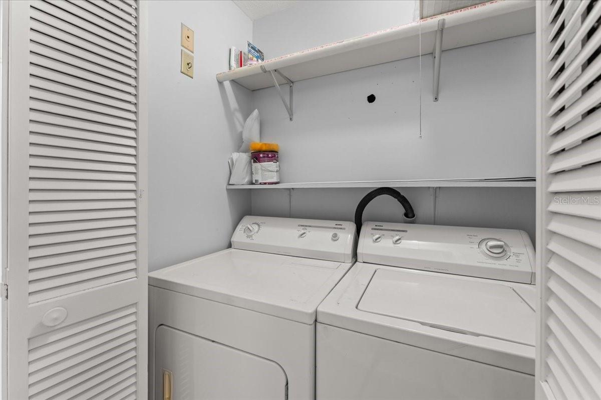 Listing photo id 16 for 9519 Fieldview Circle 9519