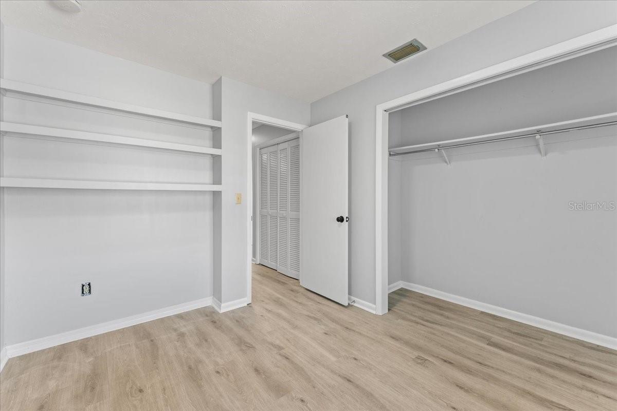 Listing photo id 18 for 9519 Fieldview Circle 9519