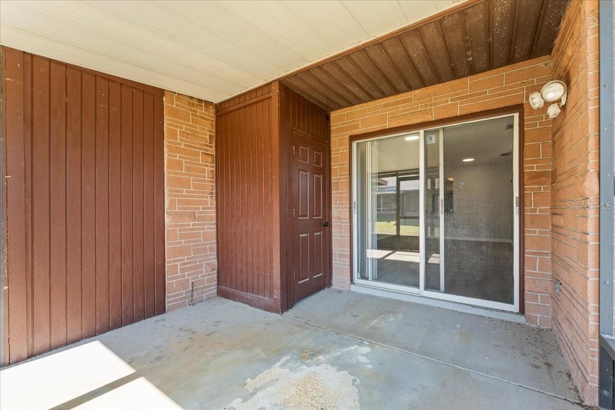 Listing photo id 22 for 9519 Fieldview Circle 9519