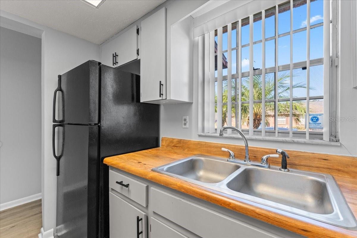 Listing photo id 6 for 9519 Fieldview Circle 9519