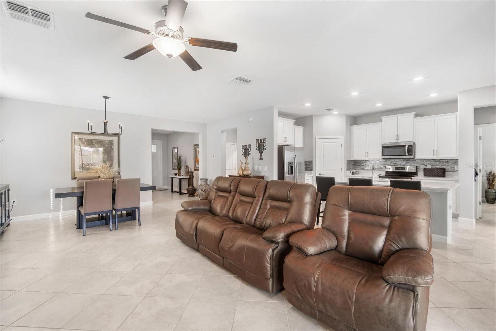 Image 15 of 39 For 31707 Magna Gulf Loop