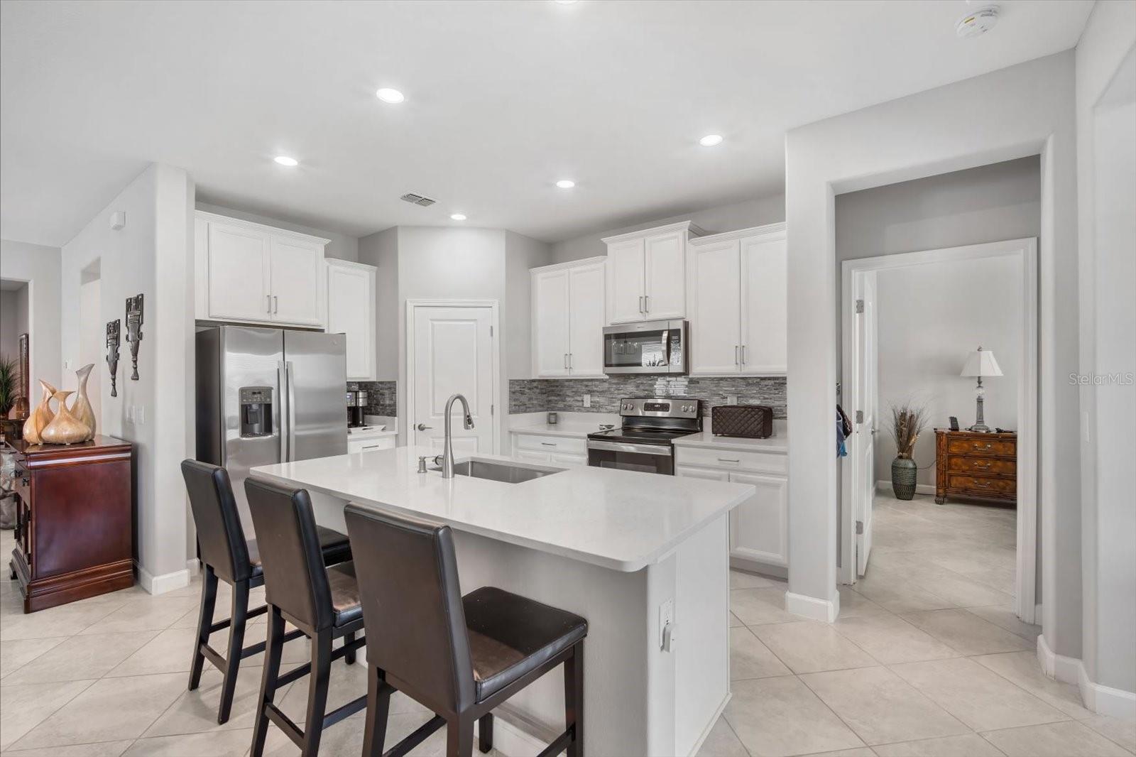 Image 16 of 39 For 31707 Magna Gulf Loop